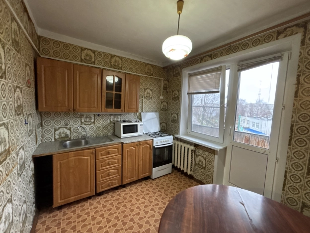 Купить однокомнатную квартиру на улице Луговая в Рязанской области. Вариант № 9845701, 7, площадь -  квм, цена 3079000 рублей