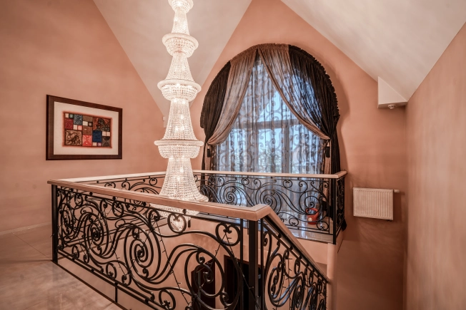 Купить дом в Москве. Вариант № 9148977, 10, площадь - квм, цена 75000000 рублей