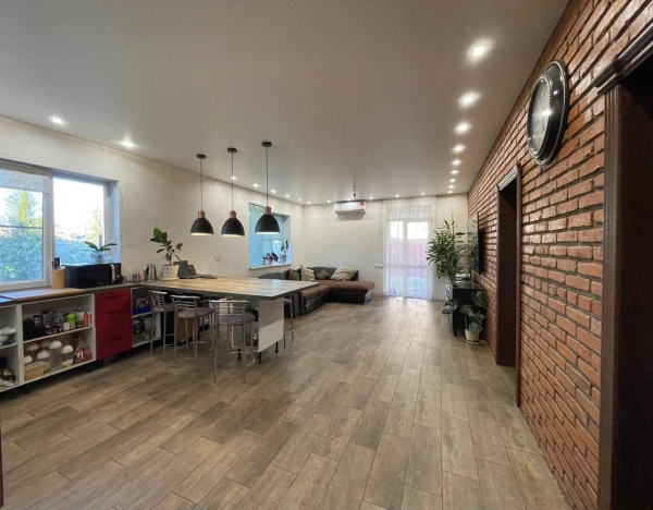 Купить дом в Краснодаре. Вариант № 4885586, 5, площадь -  квм, цена 13500000 рублей