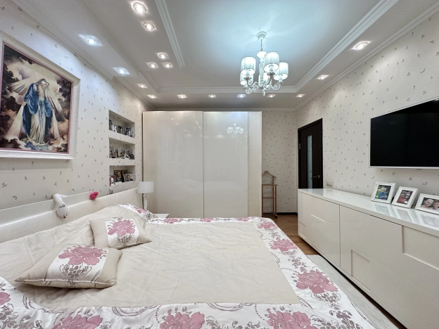 Купить трехкомнатную квартиру у метро Медведково в Мытищах. Вариант № 40070, 5, площадь -  квм, цена 24000000 рублей