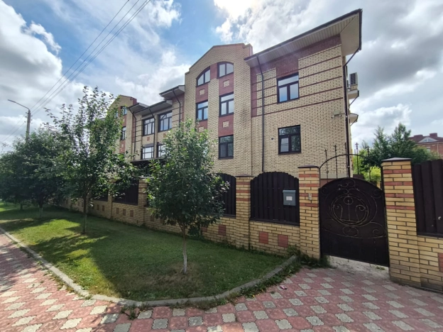 Купить квартиру в Вологодской области. Вариант № 2344909, 1, площадь -  квм, цена 12900000 рублей