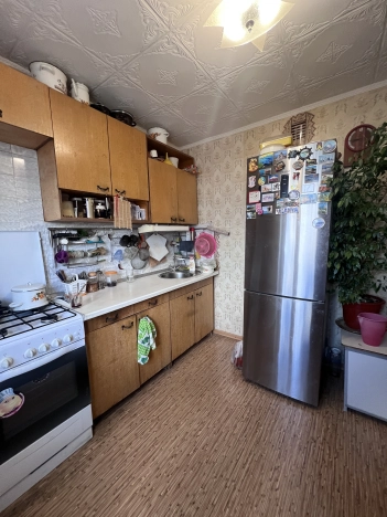 Купить трехкомнатную квартиру в Сыктывкаре. Вариант № 3156527, 17, площадь -  квм, цена 3900000 рублей