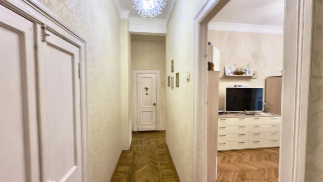 Купить квартиру в Москве. Вариант № 6182686, 10, площадь -  квм, цена 20500000 рублей