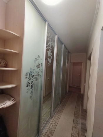 Снять квартиру у метро Площадь Маркса в Новосибирске. Вариант № 9585900, 4, площадь -  квм, цена 50000 рублей