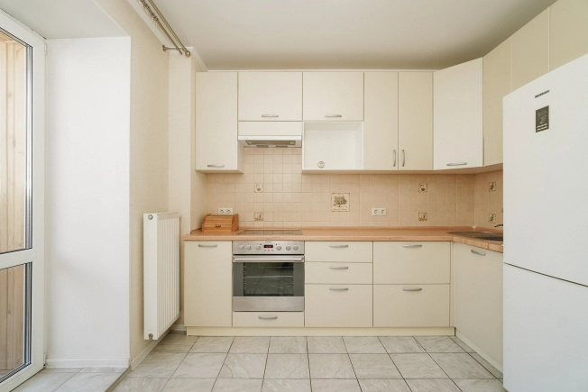 Купить трехкомнатную квартиру на улице бульвар Архитекторов в Омске. Вариант № 56298, 1, площадь -  квм, цена 9600000 рублей