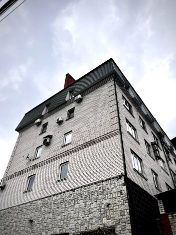 Купить трехкомнатную квартиру в районе Ленинский в Воронеже. Вариант № 39828, 3, площадь -  квм, цена 13450000 рублей