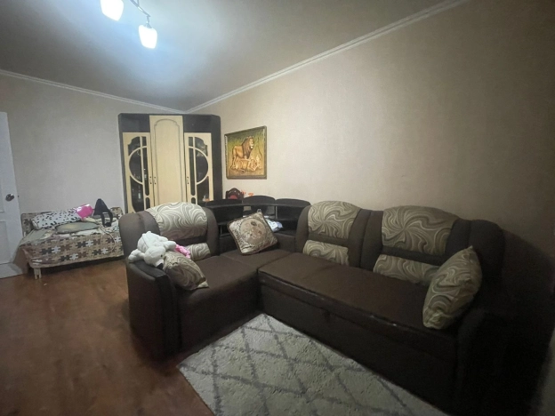 Купить трехкомнатную квартиру в Микрорайоне Арбеково, Октябрьский район в Пензе. Вариант № 5871174, 4, площадь -  квм, цена 1900000 рублей