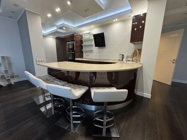 Купить квартиру в Москве. Вариант № 10316041, 10, площадь -  квм, цена 38600000 рублей