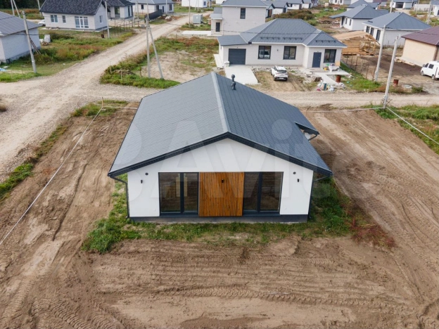 Купить дом в Барнауле. Вариант № 2466085, 4, площадь -  квм, цена 7860000 рублей