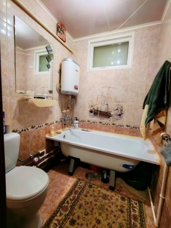 Купить однокомнатную квартиру в Республике Башкортостан. Вариант № 9610667, 6, площадь -  квм, цена 2400000 рублей