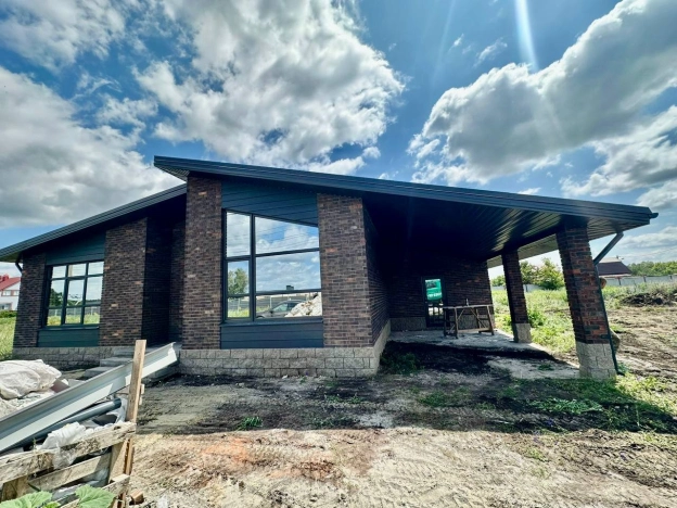 . Вариант № 41682, 3, площадь - 160 квм, цена 10000000 рублей