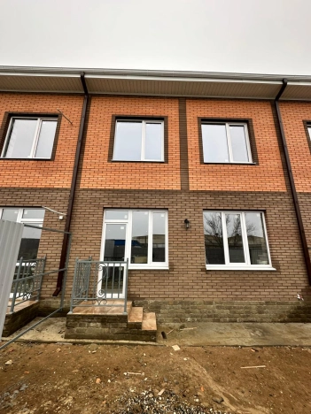 Купить таунхаус в Элисте. Вариант № 24981, 10, площадь -  квм, цена 10000000 рублей