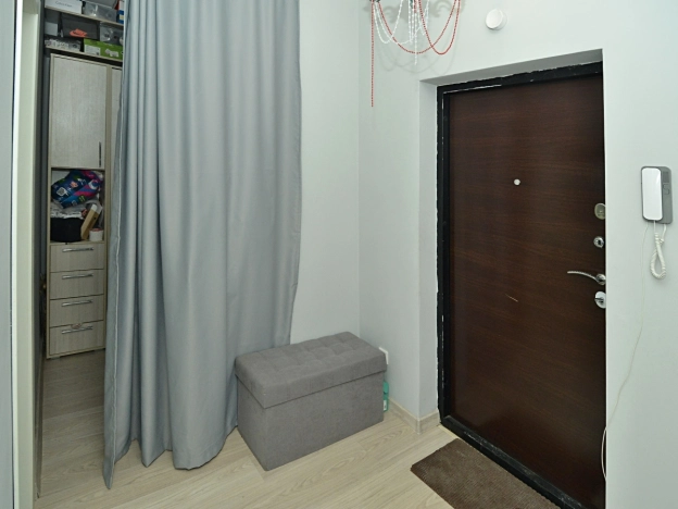 Купить однокомнатную квартиру в Микрорайоне Золотая Нива в Новосибирске. Вариант № 4159863, 10, площадь -  квм, цена 6930000 рублей