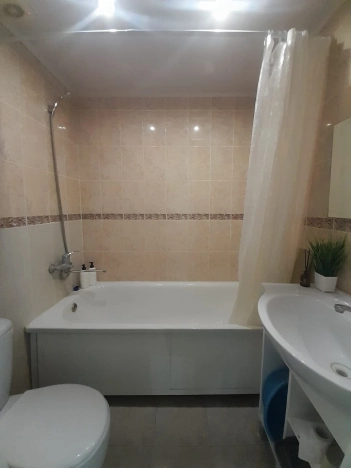 Купить трехкомнатную квартиру на улице 6-я Линия в Ростовской области. Вариант № 3948136, 25, площадь -  квм, цена 9600000 рублей