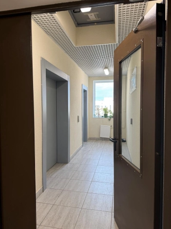 Купить квартиру у метро Бунинская аллея в Москве. Вариант № 5513560, 3, площадь -  квм, цена 7600000 рублей