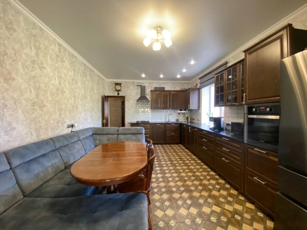 Купить дом в Микрорайоне Прометей, Октябрьский в Октябрьском. Вариант № 11106, 4, площадь -  квм, цена 11300000 рублей