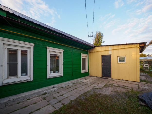 Купить дом в Микрорайоне Порт-Артур в Омске. Вариант № 3997353, 15, площадь -  квм, цена 3500000 рублей