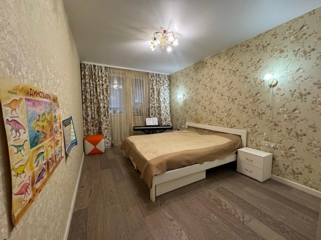 Купить квартиру на вторичке на улице Тарасовская в Королёве. Вариант № 10229266, 6, площадь -  квм, цена 12800000 рублей