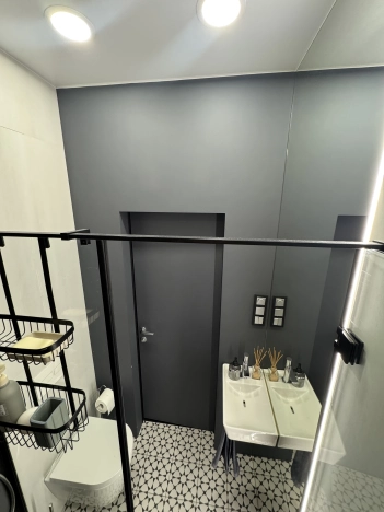 Купить трехкомнатную квартиру в Новосибирске. Вариант № 6063138, 5, площадь -  квм, цена 15500000 рублей