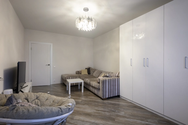 Купить двухкомнатную квартиру на вторичке в Пушкине. Вариант № 10016897, 28, площадь -  квм, цена 9750000 рублей