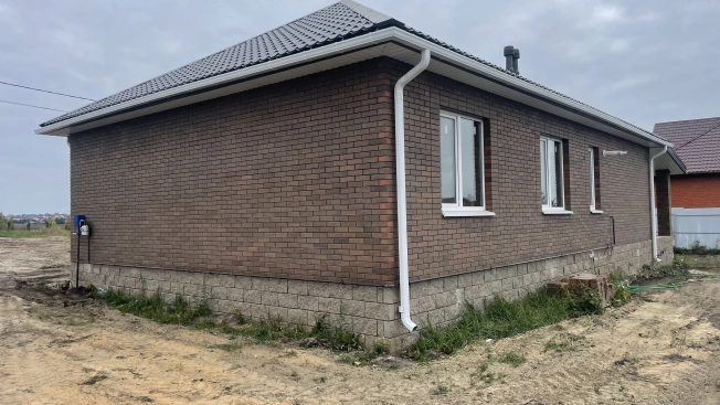 Купить дом на улице Везельская в Белгороде. Вариант № 5256339, 4, площадь -  квм, цена 8250000 рублей