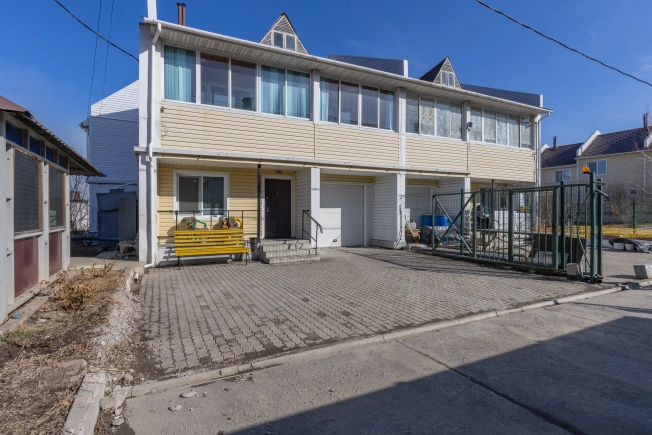 Купить трехкомнатную квартиру в Амурской области. Вариант № 35300, 24, площадь -  квм, цена 10000000 рублей