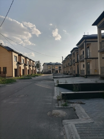 Купить двухкомнатную квартиру на улице 20-летия Октября в Воронеже. Вариант № 1271709, 1, площадь - квм, цена 8000000 рублей