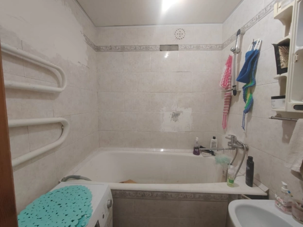 Купить четырехкомнатную квартиру в Новосибирской области. Вариант № 9249935, 5, площадь -  квм, цена 7500000 рублей