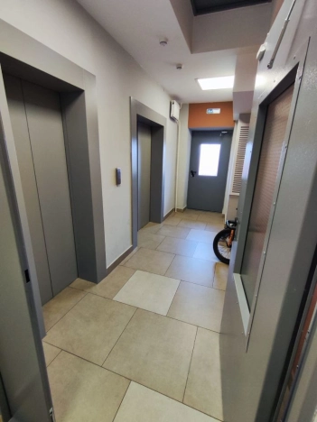 Купить однокомнатную квартиру на улице Кедрова в Москве. Вариант № 10286972, 10, площадь -  квм, цена 7660000 рублей