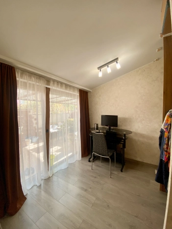 Купить однокомнатную квартиру на улице Стрелковая в Калининграде. Вариант № 13322, 6, площадь -  квм, цена 16500000 рублей