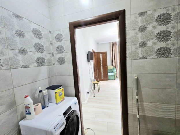 Купить двухкомнатную квартиру в Микрорайоне 15-й, Ангарск в Ангарске. Вариант № 33564, 7, площадь -  квм, цена 4100000 рублей