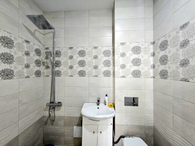 Купить двухкомнатную квартиру в Микрорайоне 15-й, Ангарск в Ангарске. Вариант № 33564, 6, площадь -  квм, цена 4100000 рублей