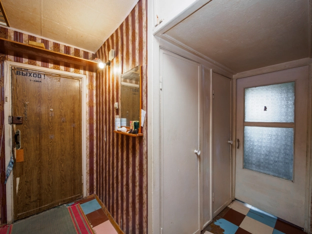 Купить двухкомнатную квартиру в Омске. Вариант № 9055396, 10, площадь -  квм, цена 4000000 рублей