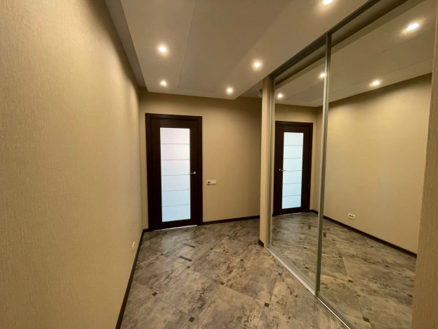 Купить двухкомнатную квартиру в районе Кировский в Ростове-на-Дону. Вариант № 527439, 4, площадь -  квм, цена 11149999 рублей