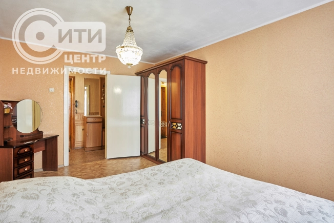 Купить четырехкомнатную квартиру в Воронеже. Вариант № 6157, 9, площадь - квм, цена 5700000 рублей