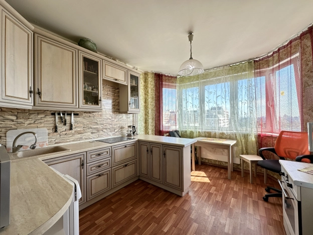 Купить трехкомнатную квартиру в Одинцове. Вариант № 3919042, 0, площадь -  квм, цена 15650000 рублей