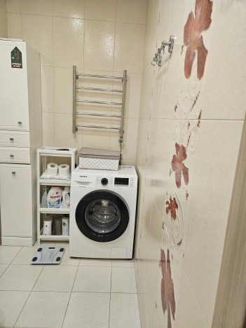 Купить многокомнатную квартиру на вторичке на улице Полевая в Ленинградской области. Вариант № 8619276, 25, площадь - квм, цена 37250000 рублей