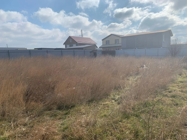 Купить земельный участок в Республике Крым. Вариант № 26698, 10, площадь -  квм, цена 4300000 рублей