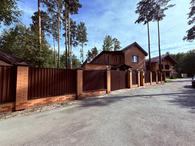 Купить земельный участок в районе Заельцовский в Новосибирске. Вариант № 3194192, 2, площадь -  квм, цена 27000000 рублей