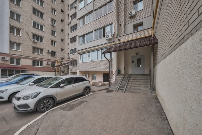 Купить однокомнатную квартиру в районе Железнодорожный в Рязани. Вариант № 8186173, 13, площадь -  квм, цена 6590000 рублей