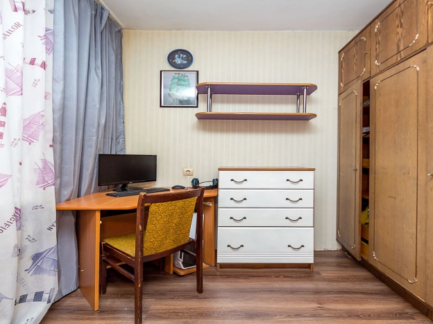 Купить трехкомнатную квартиру на улице Олега Кошевого в Калининграде. Вариант № 37629, 13, площадь -  квм, цена 5200000 рублей