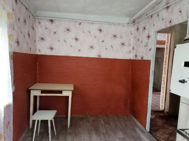 Купить дом в Брянской области. Вариант № 7247740, 8, площадь -  квм, цена 1500000 рублей