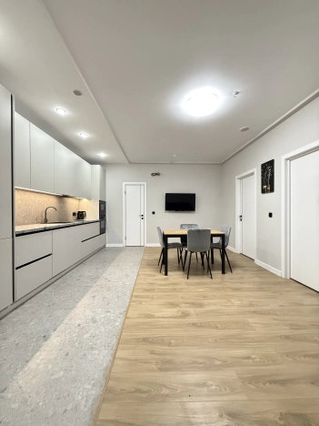 Купить квартиру в Москве. Вариант № 10134943, 6, площадь -  квм, цена 20000000 рублей