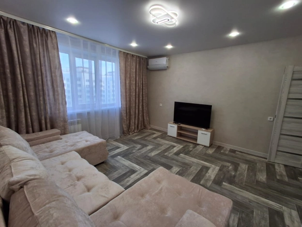 Снять квартиру в Тобольске. Вариант № 9552629, 11, площадь -  квм, цена 60000 рублей