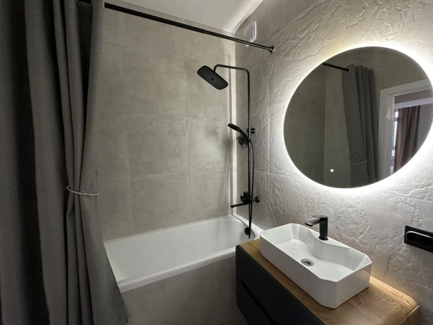 Снять квартиру у метро Площадь Гарина-Михайловского в Новосибирске. Вариант № 8909270, 9, площадь -  квм, цена 80000 рублей