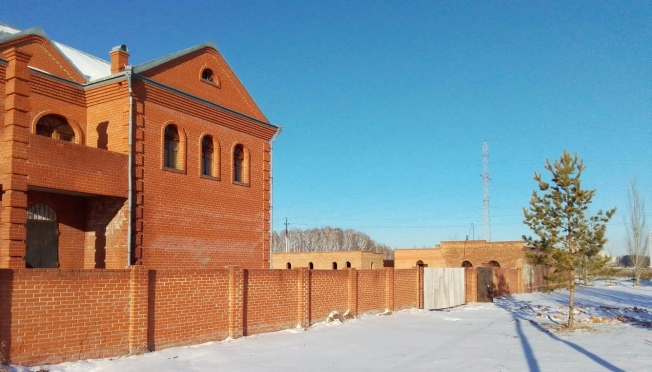 Купить дом в Тюменской области. Вариант № 10028118, 3, площадь -  квм, цена 27900000 рублей