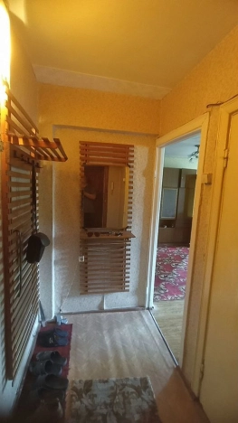 Купить двухкомнатную квартиру на вторичке у метро Золотая нива в Новосибирске. Вариант № 2474850, 16, площадь -  квм, цена 4250000 рублей