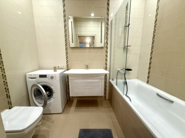 Купить однокомнатную квартиру в Краснодаре. Вариант № 9224791, 8, площадь -  квм, цена 8300000 рублей