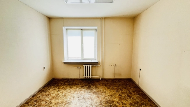 Снять коммерческую недвижимость свободного назначения на улице Коммунистическая в Новосибирске. Вариант № 8137, 5, площадь -  квм, цена 123695 рублей