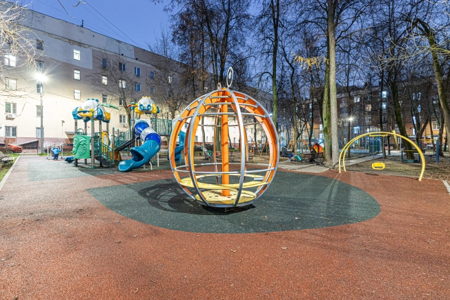 Купить трехкомнатную квартиру на улице Илимская в Москве. Вариант № 10214719, 34, площадь - квм, цена 32000000 рублей